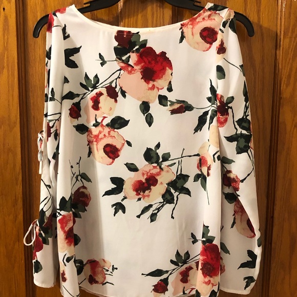 Aritzia Wilfred Blouse - Picture 2 of 7